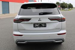 2025 Mitsubishi Outlander Exceed