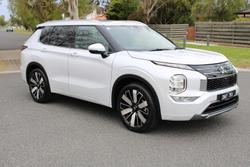 2025 Mitsubishi Outlander Exceed