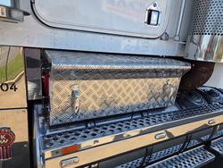2001 Kenworth T904 2001 T904 C16