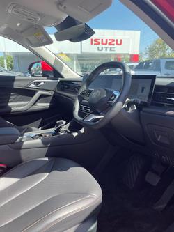 2025 MG HS Super Hybrid Essence AS33P MY25 Diamond Red