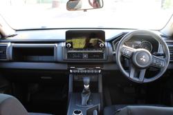 2025 Mitsubishi Triton GLX
