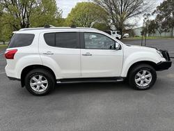 2016 Isuzu MU-X LS-T