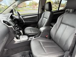 2016 Isuzu
MU-X LS-T