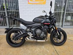 Triumph Trident 660
