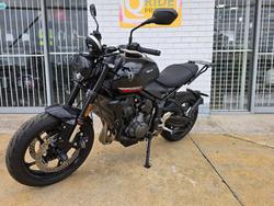 2025 Triumph TRIDENT 660 Black