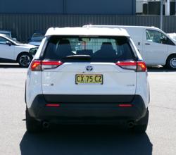 2020 Toyota
                RAV4 GX