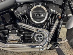 2023 Harley-Davidson Sport Glide 107 (FLSB) Softail Silver