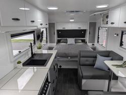 2025 Supreme Classic Tourer 20 Ft (6.1 M) - Stock Clearance Sale