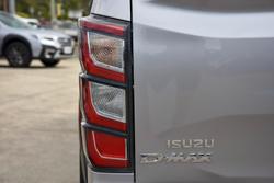 2024 Isuzu D-MAX X-TERRAIN MY24 4X4 Dual Range Mercury Silver