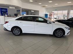 2025 Hyundai
i30 Hybrid