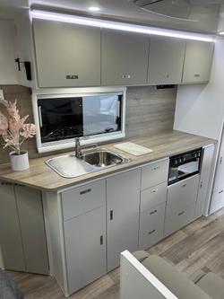 2025 Design RV Crx Semi Off Road Van 5-2+, 21'