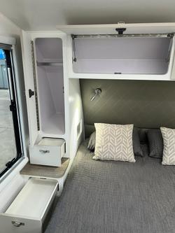 2025 Design RV Crx Semi Off Road Van 5-2+, 21'