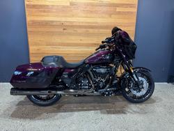 Harley-Davidson FLHXSE CVO Street Glide (121)