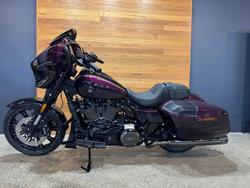 2025 Harley-davidson FLHXSE CVO STREET GLIDE (121) POISON BER