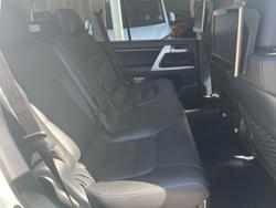 2018 Toyota Landcruiser Sahara VDJ200R 4X4 Dual Range Crystal Pearl