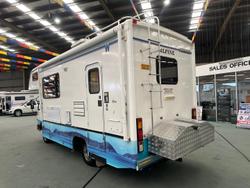 2002 Winnebago Alpine 2135
