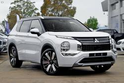 2025 Mitsubishi
Outlander Exceed Tourer