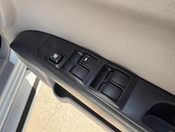 2013 Mitsubishi Triton GLX MN MY14 4X4 Dual Range White