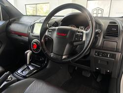 2019 Isuzu D-MAX X-Runner MY19 4X4 Dual Range Pearl White