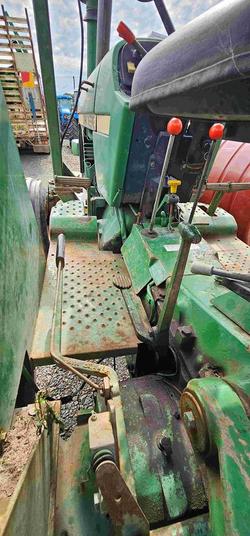 1981 John Deere 2140 Green