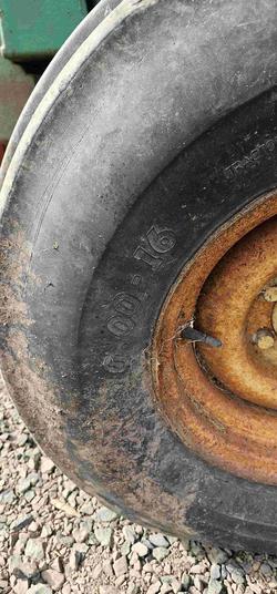 1981 John Deere 2140 Green