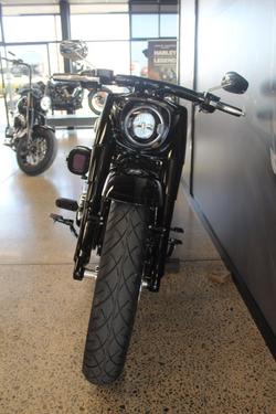 2025 Harley-davidson FLFB FAT BOY (117) VIVID BLACK