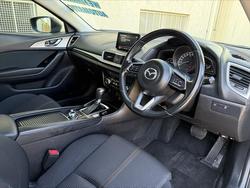 2017 Mazda
3 SP25
