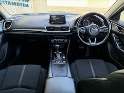 2017 Mazda
3 SP25