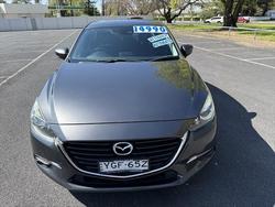 2017 Mazda
3 SP25