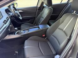2017 Mazda
3 SP25