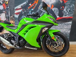 2015 Kawasaki NINJA 300 ABS GREEN