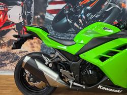 2015 Kawasaki NINJA 300 ABS GREEN