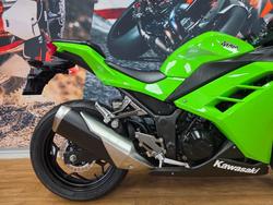 2015 Kawasaki NINJA 300 ABS GREEN