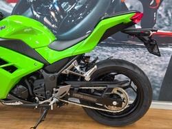 2015 Kawasaki NINJA 300 ABS GREEN