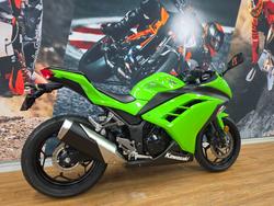2015 Kawasaki NINJA 300 ABS GREEN