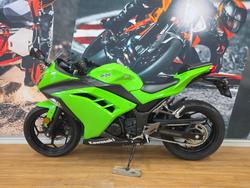 2015 Kawasaki NINJA 300 ABS GREEN