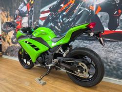 2015 Kawasaki NINJA 300 ABS GREEN