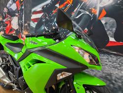 2015 Kawasaki NINJA 300 ABS GREEN