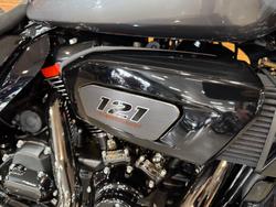 2025 Harley-davidson FLTRXSE CVO ROAD GLIDE (121)