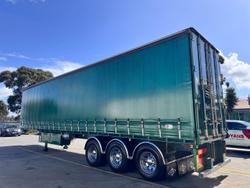 2011 Maxitrans
St3 22 Pallet Refrigerated Curtain Sider