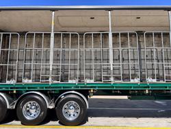 2011 Maxitrans
St3 22 Pallet Refrigerated Curtain Sider