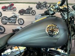 2016 Harley-davidson FXSB SOFTAIL BREAKOUT Charcoal Denim