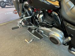 2020 Harley-davidson FLHXSE CVO STREET GLIDE Black Stardust Fade