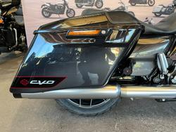 2020 Harley-davidson FLHXSE CVO STREET GLIDE Black Stardust Fade