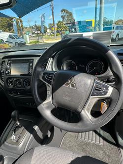 2018 Mitsubishi
Triton GLX