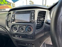 2018 Mitsubishi
Triton GLX