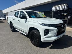 2018 Mitsubishi
Triton GLX