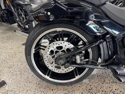 2018 Harley-Davidson Breakout 107 (FXBR) Softail Black