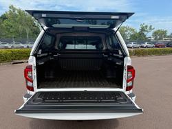 2025 Nissan Navara ST-X