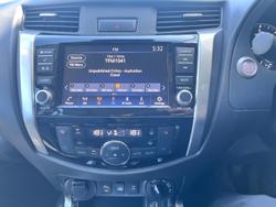 2025 Nissan Navara ST-X